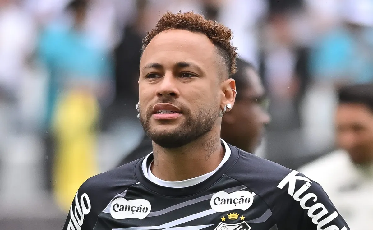 Santos quer utilizar Neymar um dia antes da apresentação do camisa 10 na Seleção Brasileira