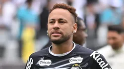Neymar jogador do Santos durante partida contra o Coritiba no estadio Arena Corinthians pelo campeonato Brasileiro A 2026. Foto: Jota Erre/AGIF