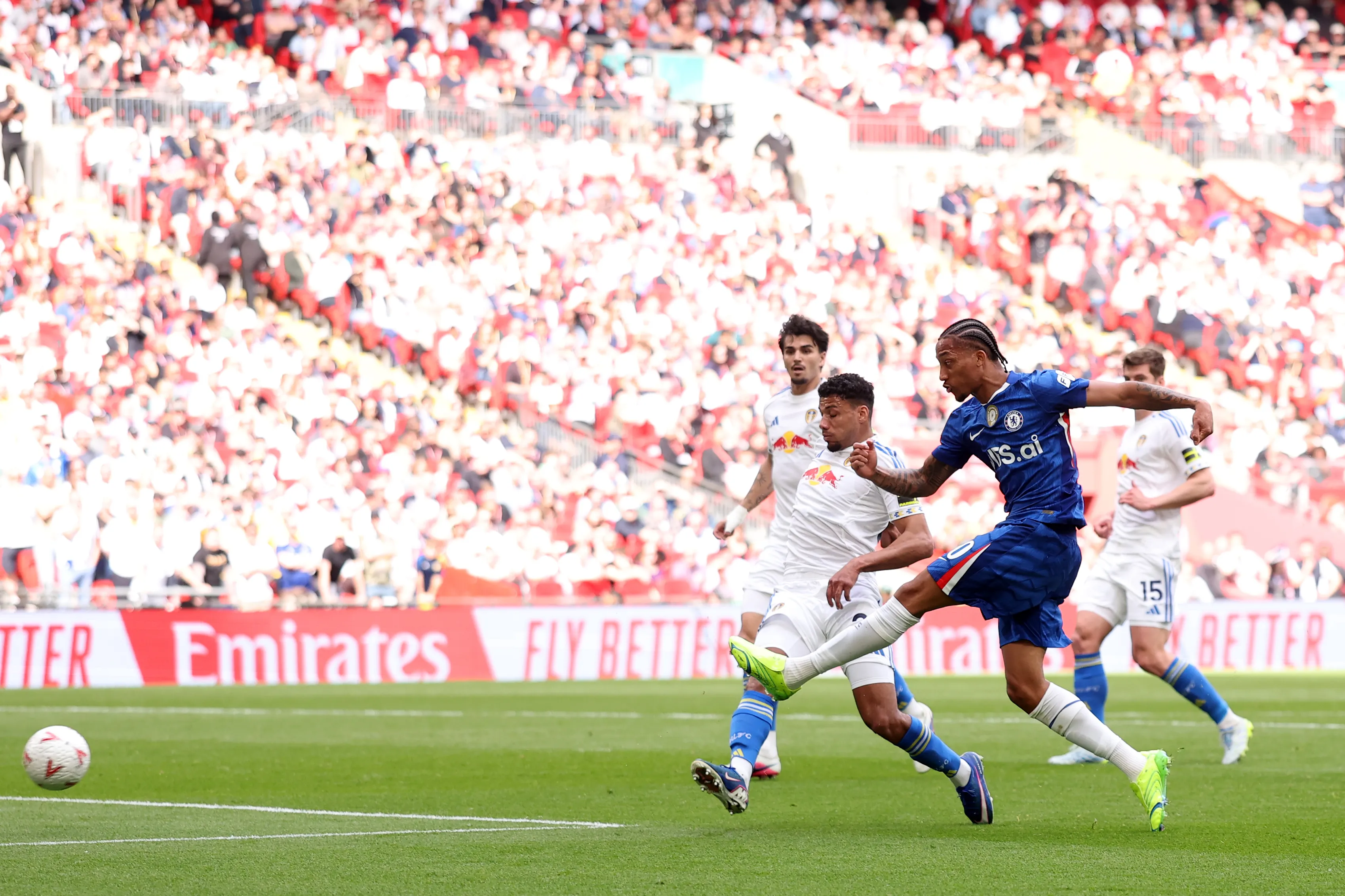 Joao Pedro atuando pelo Chelsea. (Photo by Carl Recine/Getty Images)
