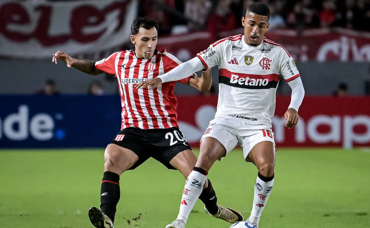 Flamengo x Estudiantes: onde assistir ao vivo, horário e escalações do jogo desta quarta