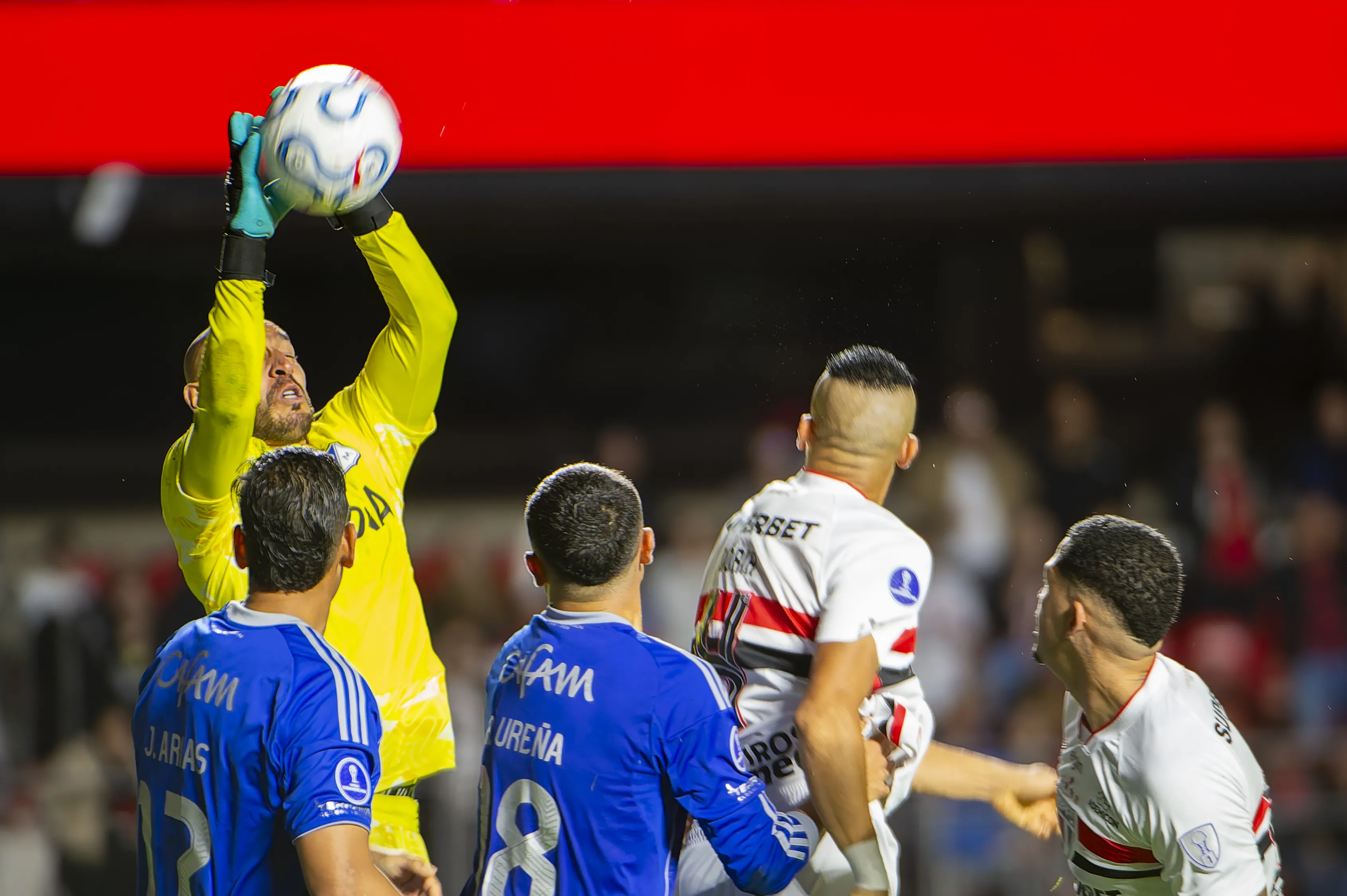 São Paulo empata em jogo ruim com o Millionários. Foto: Anderson Romao/AGIF