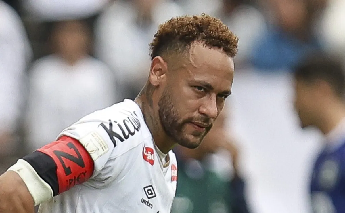 Problema na panturrilha não é simples como se imaginava e Neymar gera aflição na CBF