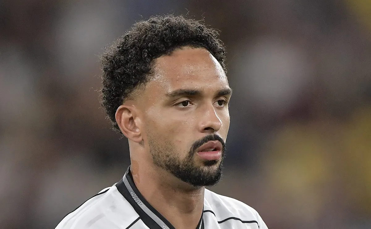 Vitinho deve ser a única novidade do Botafogo para encarar o Independiente Petrolero