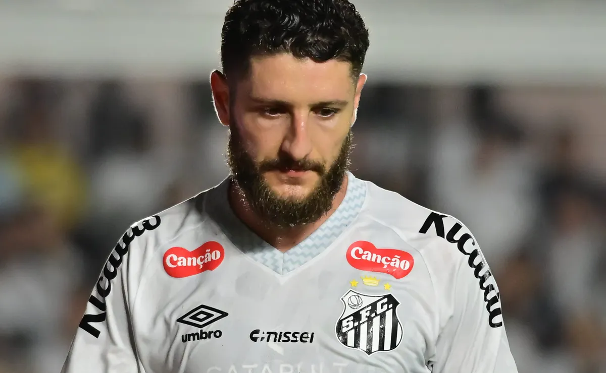 Zé Rafael pode não vestir mais a camisa do Santos, revela Jorge Nicola