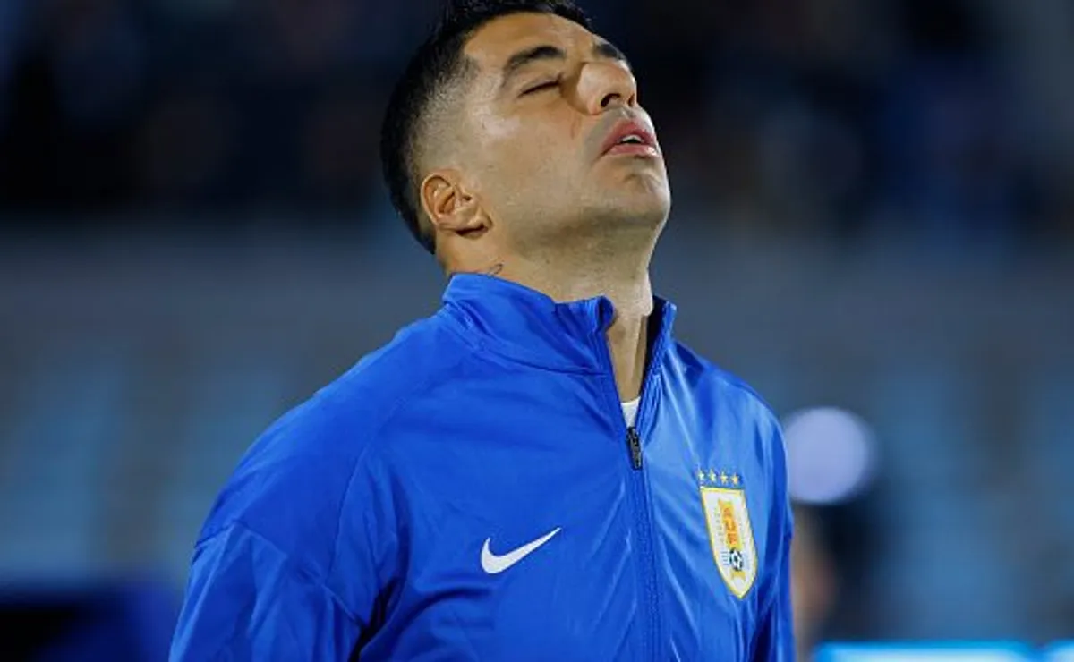 Luis Suárez pede desculpas, mas Bielsa veta ida à Copa