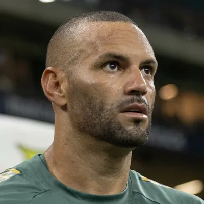 Após convocação, Grêmio se movimenta para ter Weverton contra Corinthians