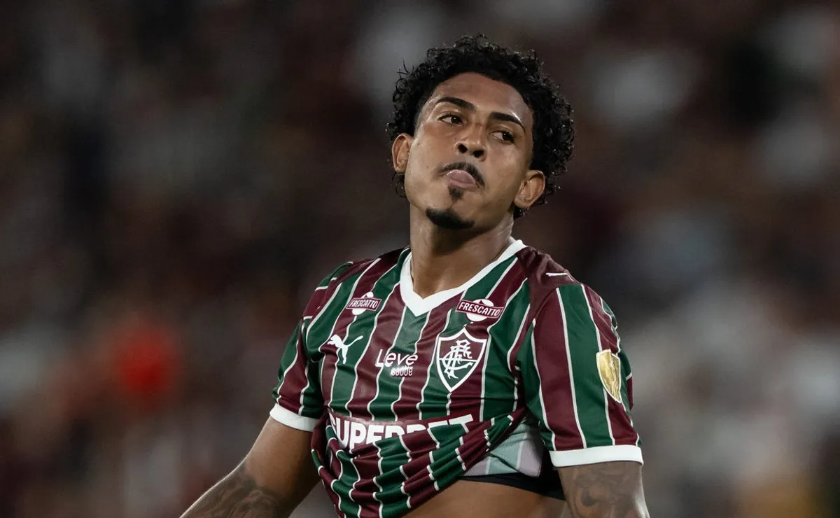 John Kennedy minimiza polêmica por substituição na Libertadores: “A gente confia em todos”