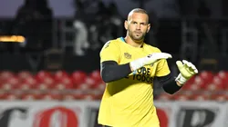 Brasil segue rivais da Copa e aposta em goleiros experientes para o Mundial — Foto Jota ErreAGIF