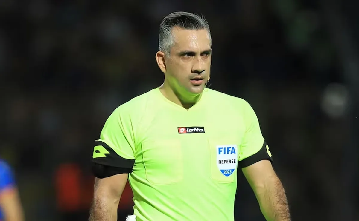Arbitragem de Grêmio x Palestino tem pouca experiência internacional e alta média de cartões