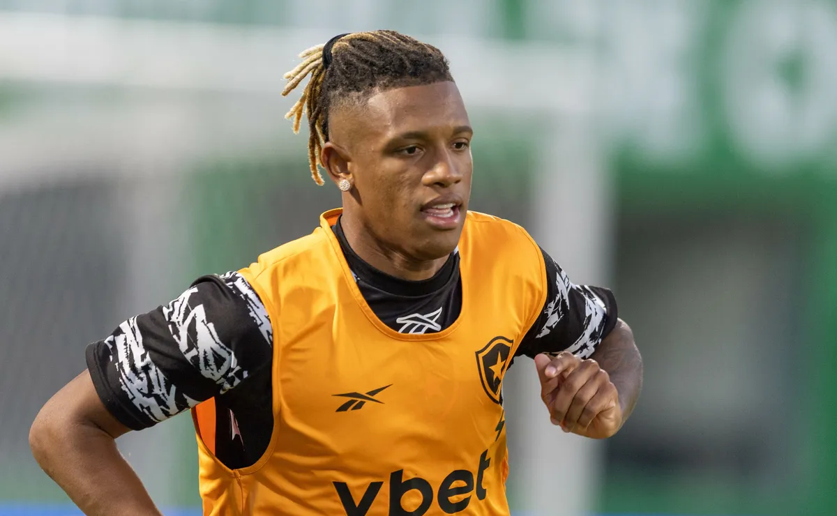Comentarista vê de forma positiva a saída de Danilo do Botafogo: “Bom para ambos”