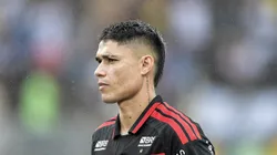 Luiz Araújo em ação durante jogo do Fla.