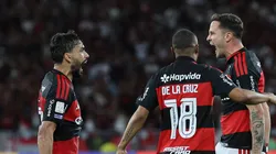 Lucas Paquetá comemorando gol ao lado de Nicolás de La Cruz e Saúl.