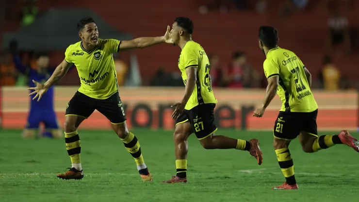 O São Bernardo é o líder isolado da Série B com 17 pontos.