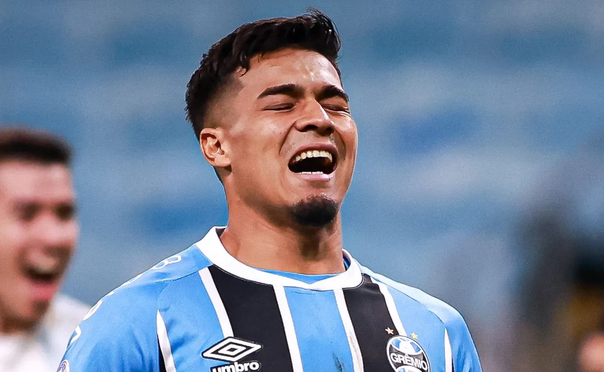 Grêmio recebe ultimato do River Plate-URU e pagamento por Matías Arezo pode virar Transferban