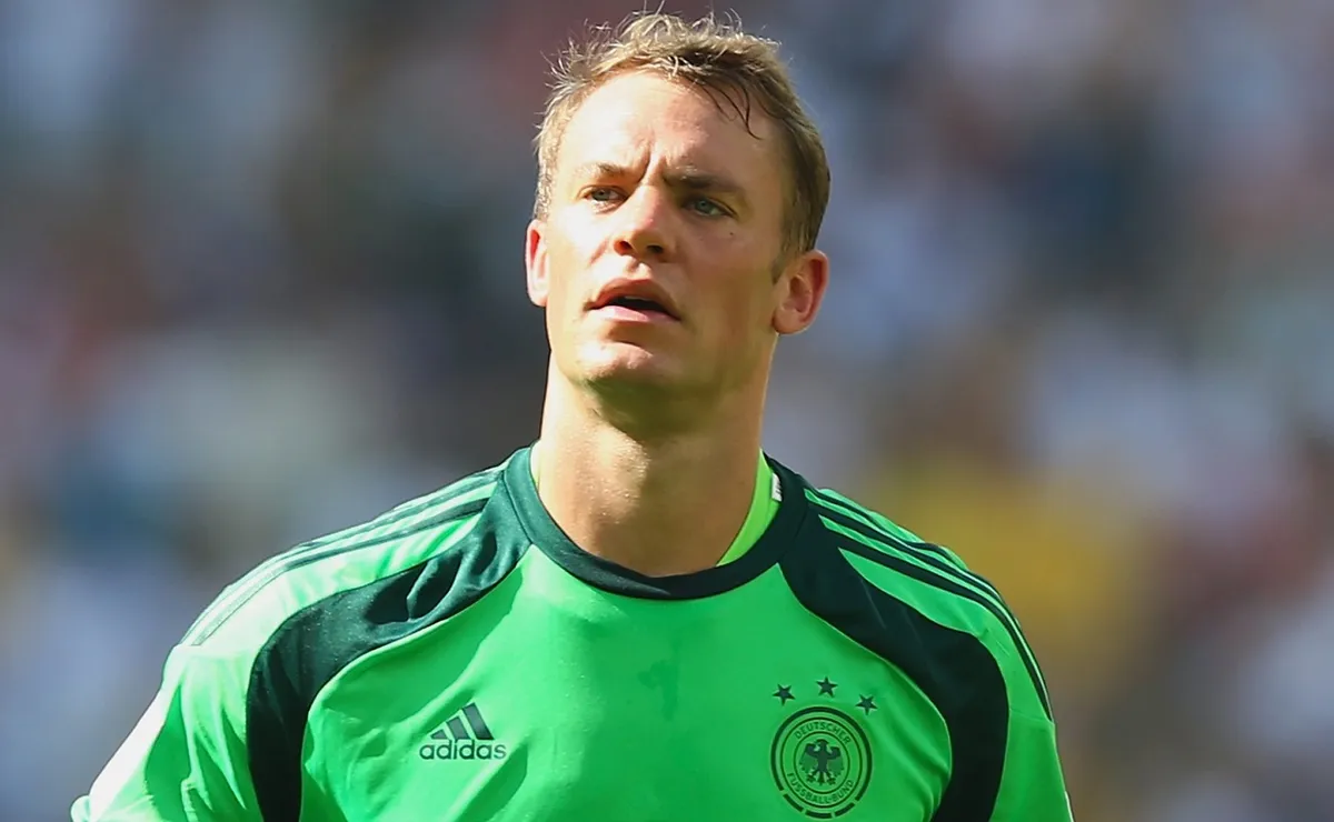 Manuel Neuer revolucionou a posição de goleiro pela Alemanha e marcou época nas Copas do Mundo