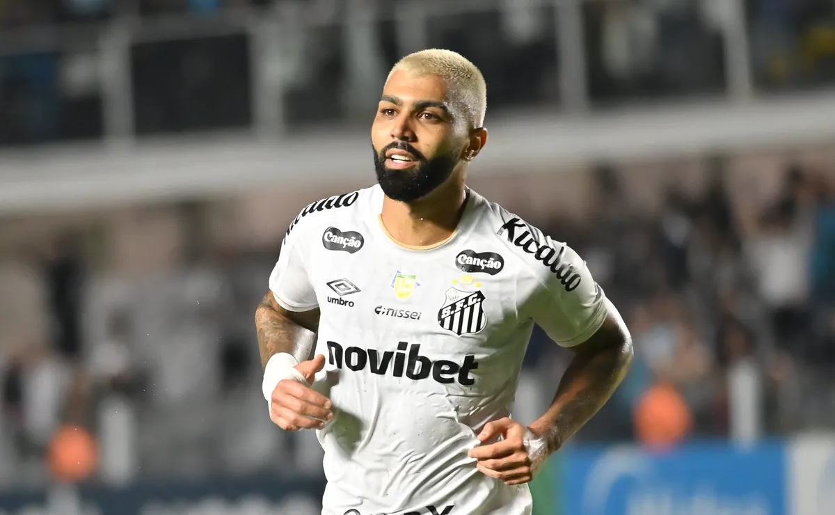 Gabigol marca de falta, mas Santos empata em 2 a 2 com San Lorenzo