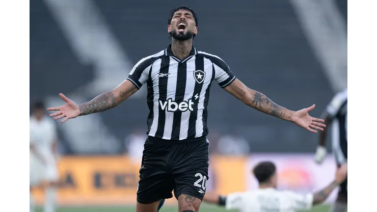 RJ - RIO DE JANEIRO - 17/05/2026 - BRASILEIRO A 2026, BOTAFOGO X CORINTHIANS - Barboza jogador do Botafogo durante partida contra o Corinthians no estadio Engenhao pelo campeonato Brasileiro A 2026. Foto: Jorge Rodrigues/AGIF