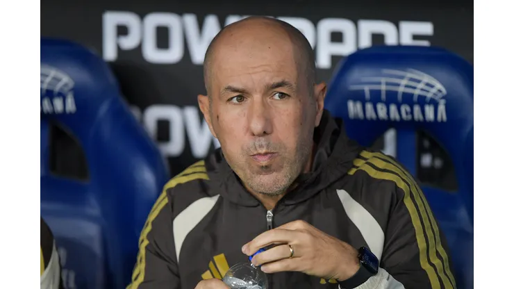 RJ - RIO DE JANEIRO - 20/05/2026 - COPA LIBERTADORES 2026, FLAMENGO X ESTUDIANTES - Leonardo Jardim tecnico do Flamengo durante partida contra o Estudiantes no estadio Maracana pelo campeonato Copa Libertadores 2026. Foto: Thiago Ribeiro/AGIF