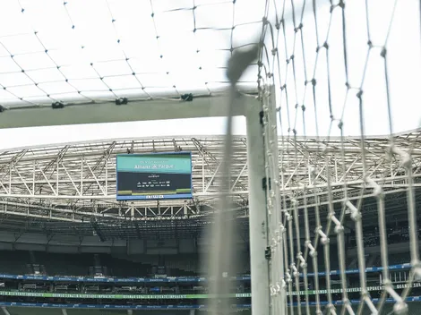 Rede rasgada atrasa início de jogo do Palmeiras