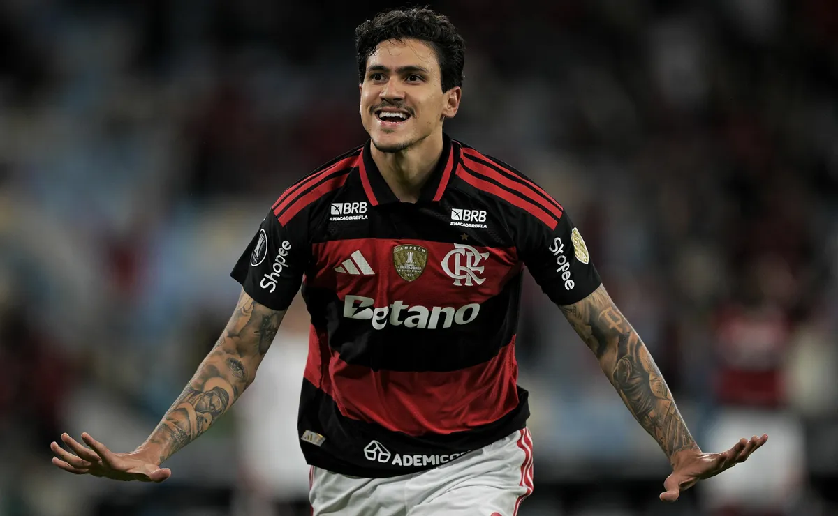 Pedro decide, Flamengo vence o Estudiantes e garante vaga nas oitavas da Libertadores