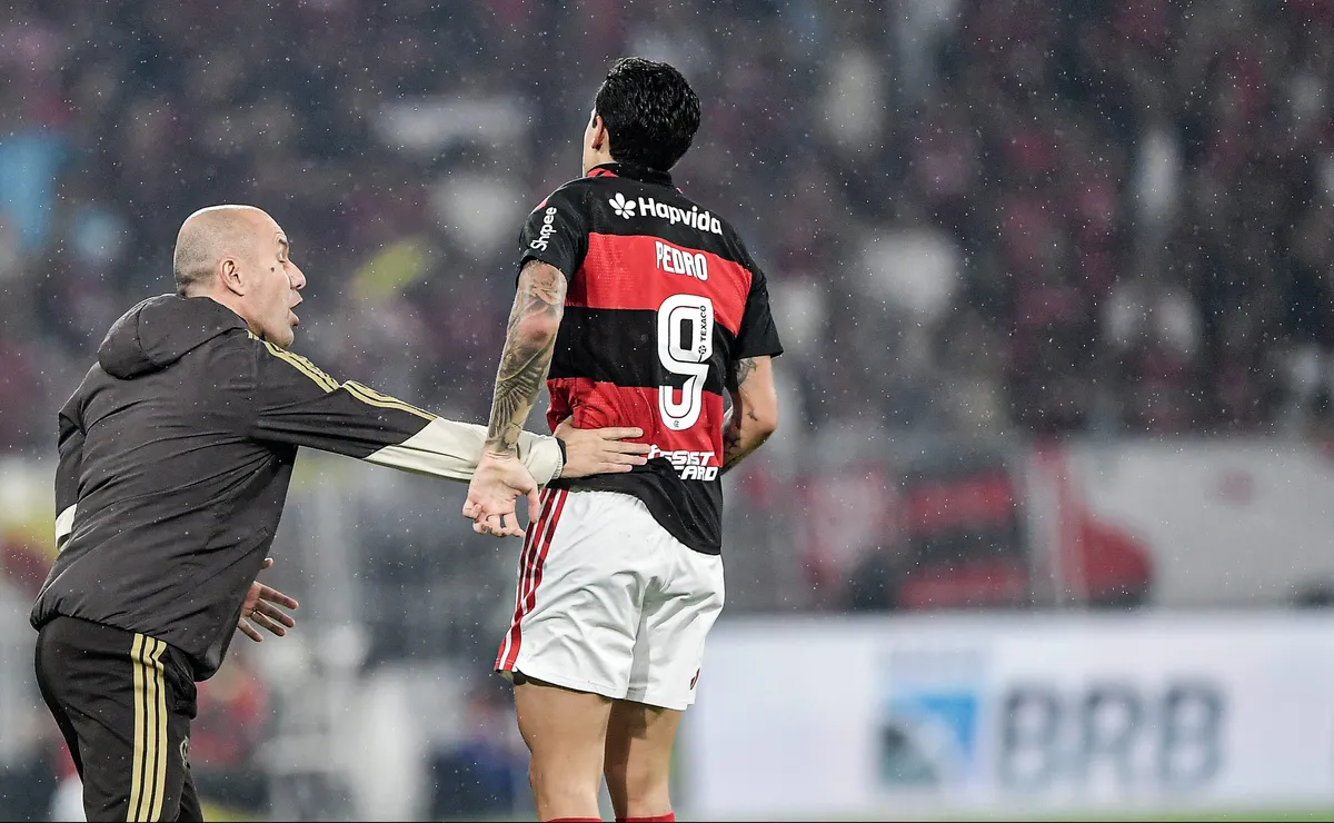 Leonardo Jardim lamenta ausência de Pedro na Copa do Mundo após gol marcado em Flamengo x Estudiantes