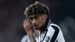 Medina jogador do Botafogo durante partida contra o Flamengo no estadio Engenhao pelo campeonato Brasileiro A 2026.