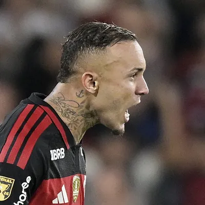 CRF coloca Everton Cebolinha na jogada para contratar Kaiki Bruno
