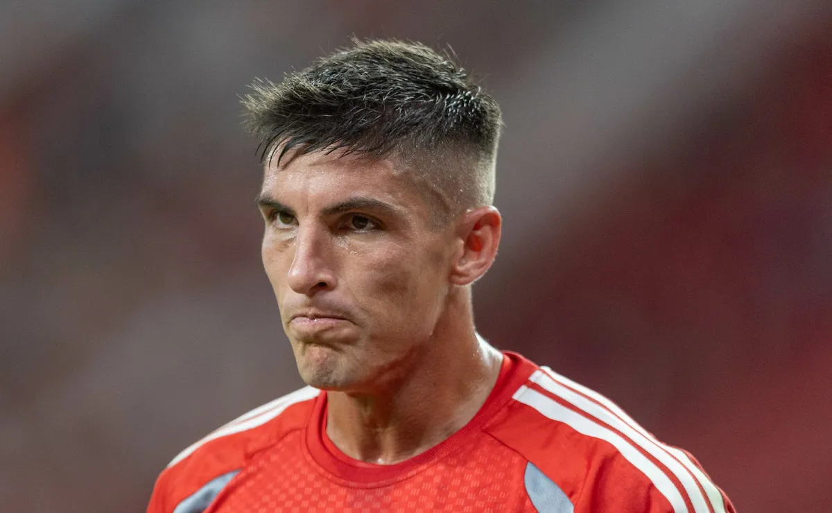 Inter debate futuro de Rochet e aposta na Copa do Mundo para recuperar confiança do goleiro