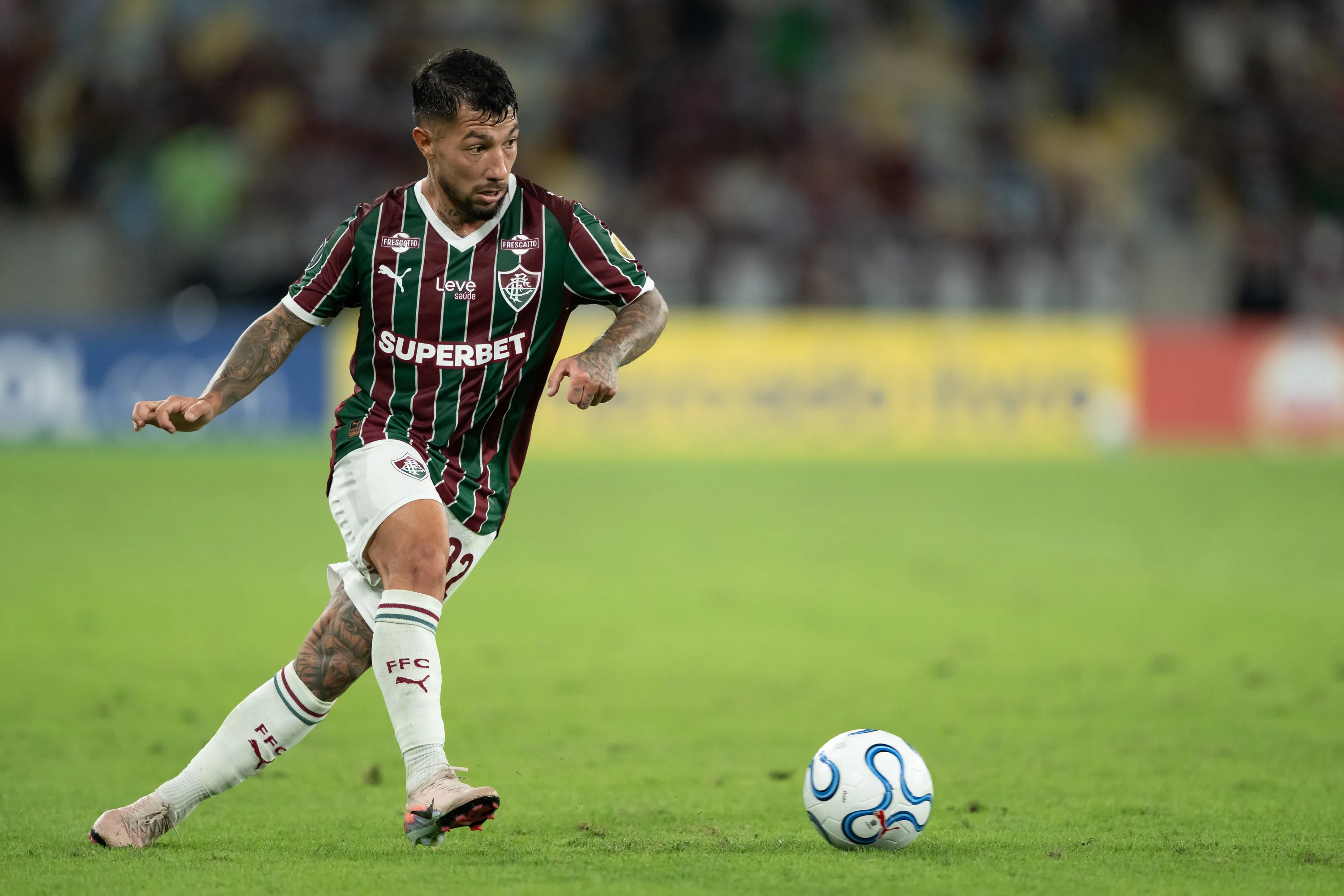 Acosta durante partida pelo Fluminense. Foto: Jorge Rodrigues/AGIF