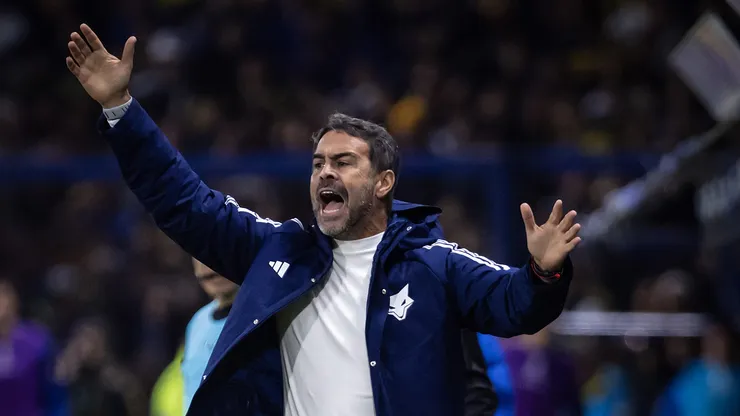 Artur Jorge durante empate com o Boca