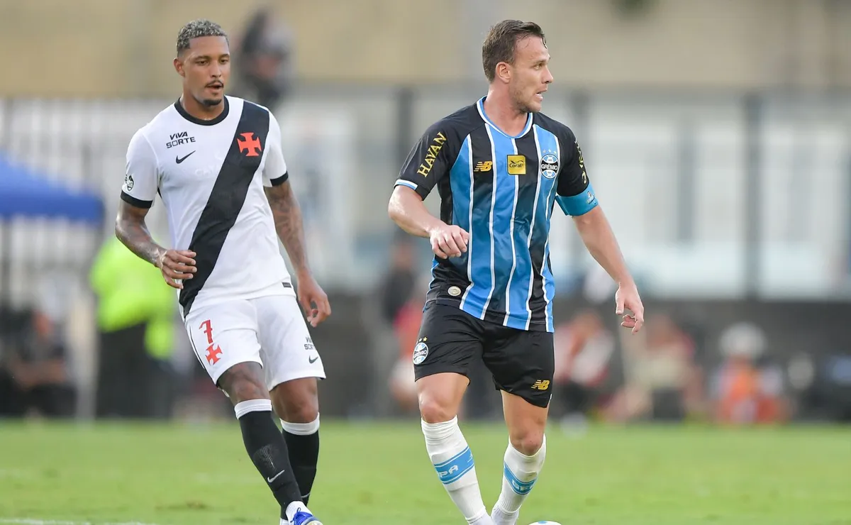 Arthur Melo, do Grêmio, mantém feito raro enquanto Casemiro se aproxima de marca histórica