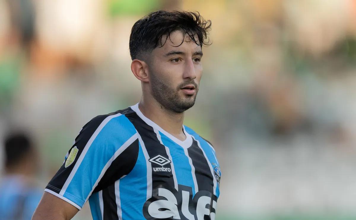 Villasanti corre contra o tempo para disputar a Copa e deve seguir fora do Grêmio