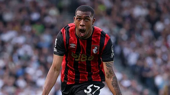 Rayan em ação na Premier League – (Photo by Ryan Pierse/Getty Images)