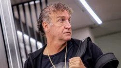Cuca técnico do Santos chegando na Vila Belmiro para partida válida pela Sul-Americana