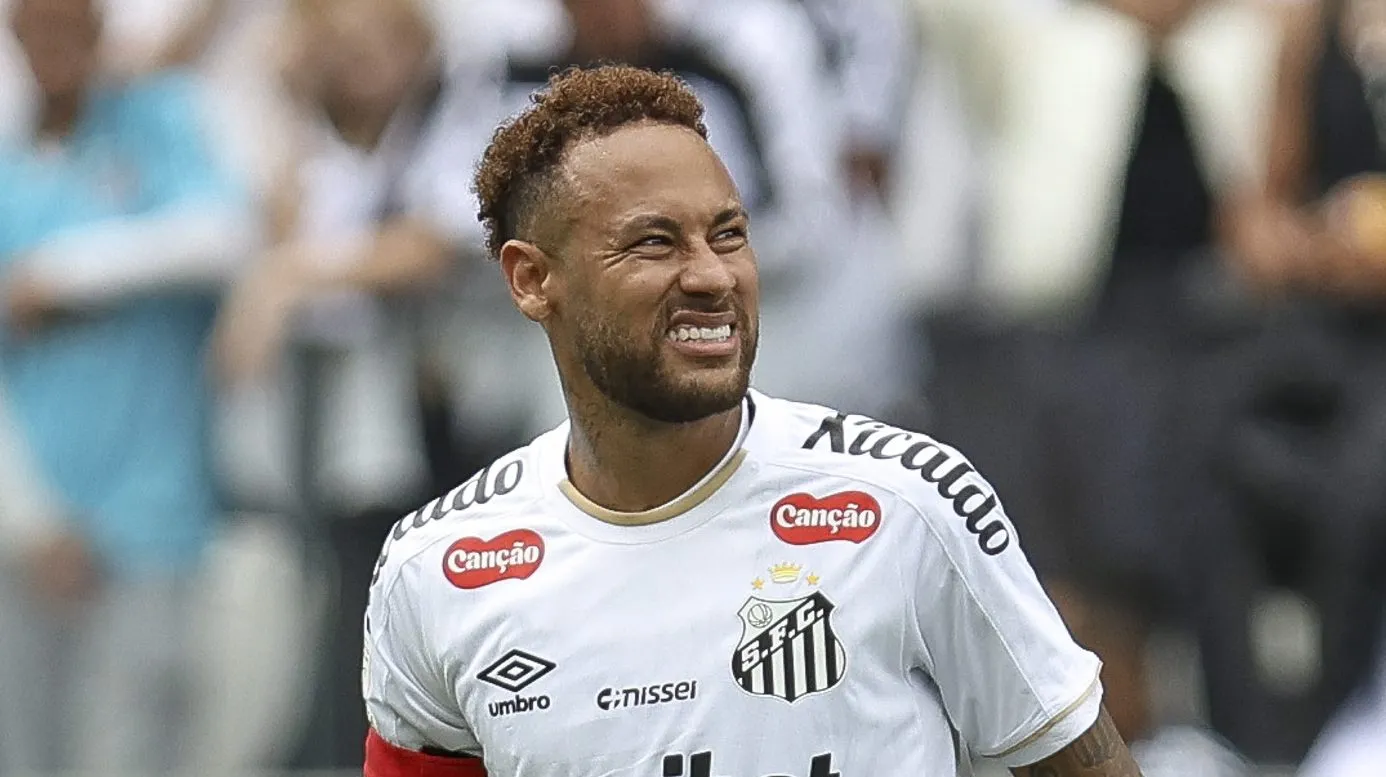 Neymar em campo. Foto: Ricardo Moreira/Getty Images