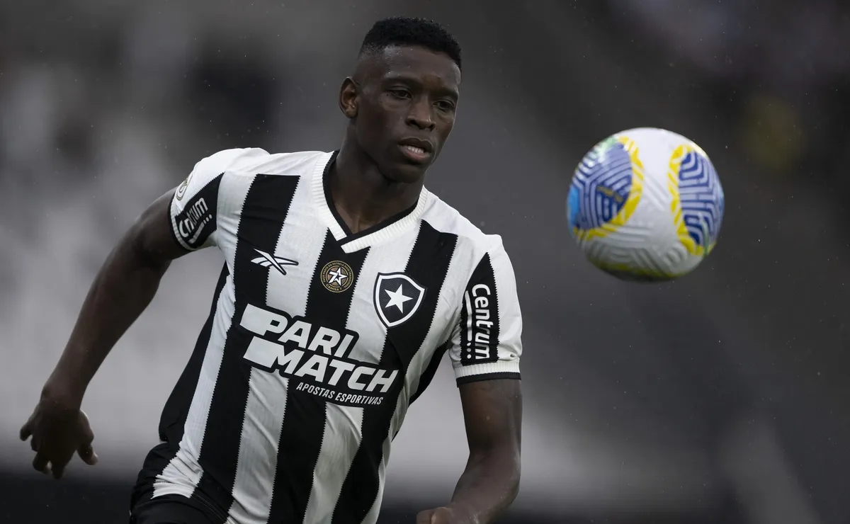 Luiz Henrique se declara ao Botafogo antes de se apresentar na Seleção Brasileira