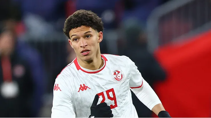 Louey Ben Farhat durante jogo pela Tunísia.