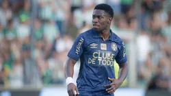 Amuzu tem esperança de disputar a Copa do Mundo. Foto: Maxi Franzoi/AGIF
