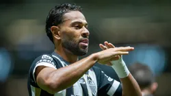 Renan Lodi jogador do Atletico comemora seu gol durante partida contra o Cienciano no estadio Arena MRV pelo campeonato Copa Sul-Americana 2026. Foto: Fernando Moreno/AGIF