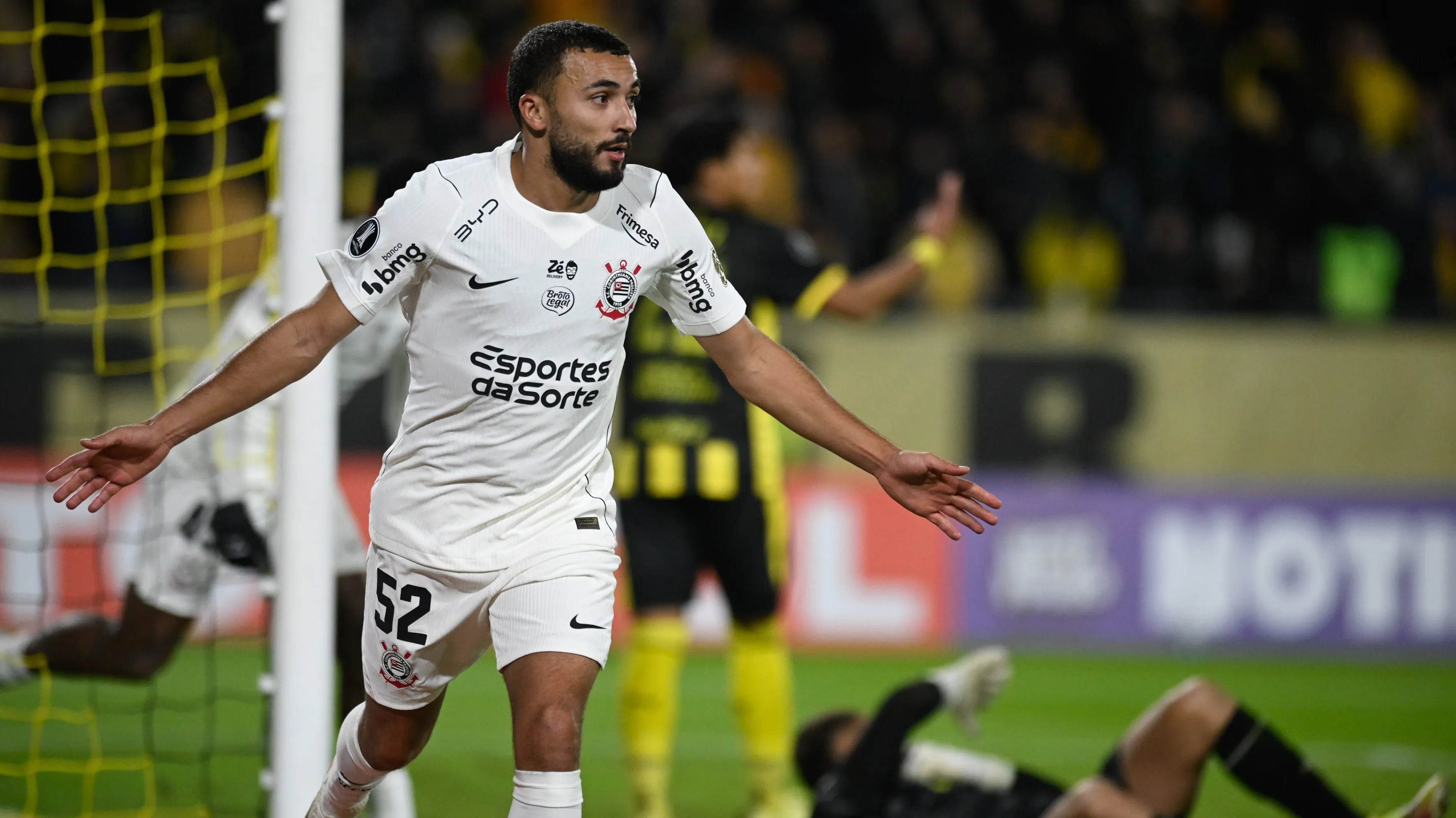 MONTEVIDEO, URUGUAY – MAY 21: Zakaria Labyad of Corinthians celebrates after scoring the first goal of his team during a Copa CONMEBOL Libertadores Group E match between Peñarol and Corinthians at Campeon Del Siglo Stadium on May 21, 2026 in Montevideo, Uruguay. (Photo by Guillermo Legaria/Getty Images)