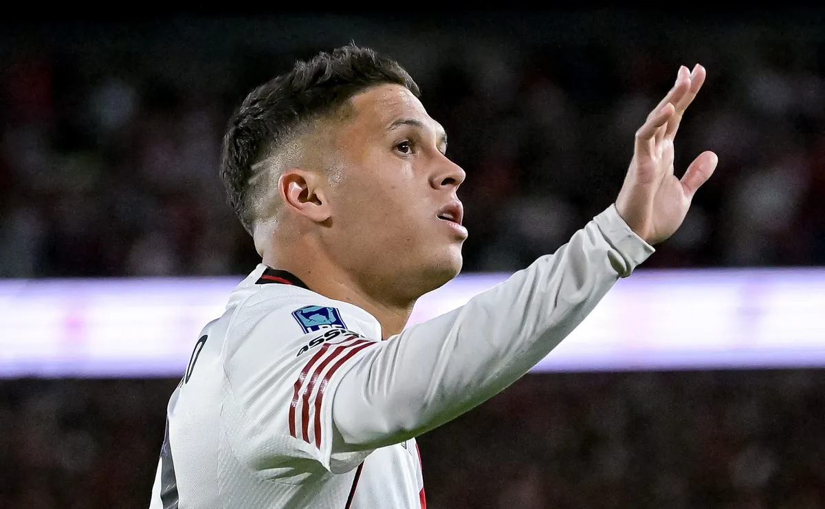 Quintero fica sem espaço no River Plate e pode acabar jogando no futebol brasileiro