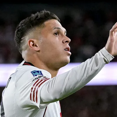 Quintero fica sem espaço no River Plate