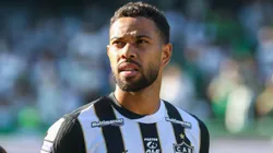 Renan Lodi jogador do Atletico-MG durante partida contra o Coritiba no estadio Couto Pereira pelo campeonato Brasileiro A 2026.
