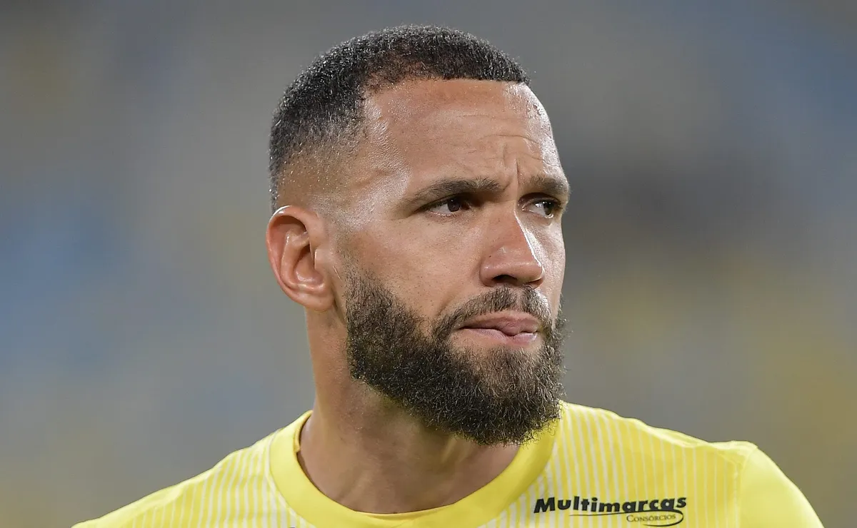 Everson cita Fábio ao falar sobre falta de oportunidades de jogadores do futebol mineiro na Seleção