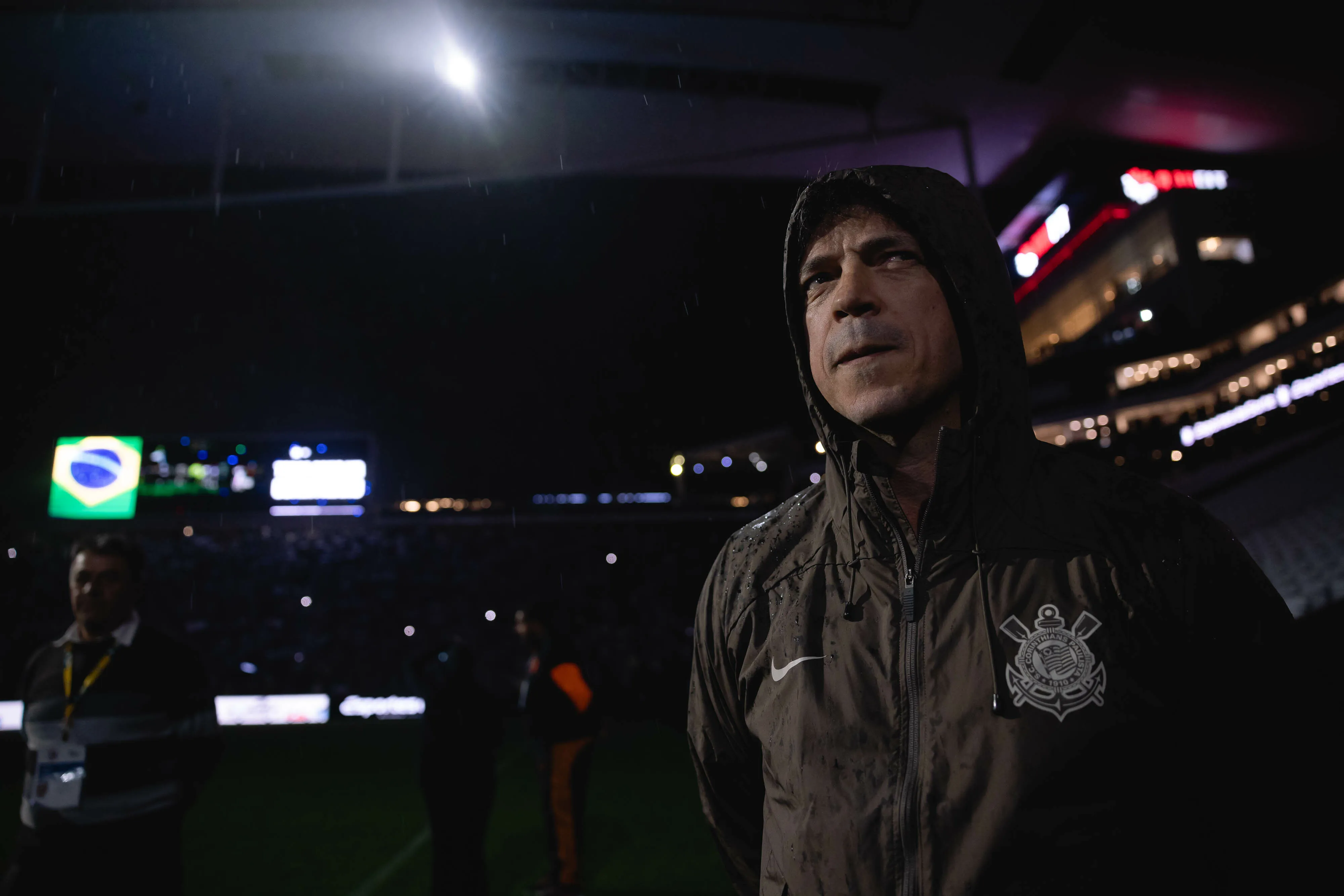 SP – SAO PAULO – 10/05/2026 – BRASILEIRO A 2026, CORINTHIANS X SAO PAULO – Fernando Diniz tecnico do Corinthians durante partida contra o Sao Paulo no estadio Arena Corinthians pelo campeonato Brasileiro A 2026. Foto: Ettore Chiereguini/AGIF
