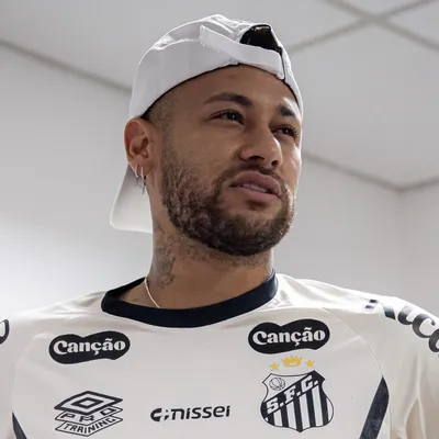 Seleção Brasileira espera Neymar para avaliar lesão antes da Copa