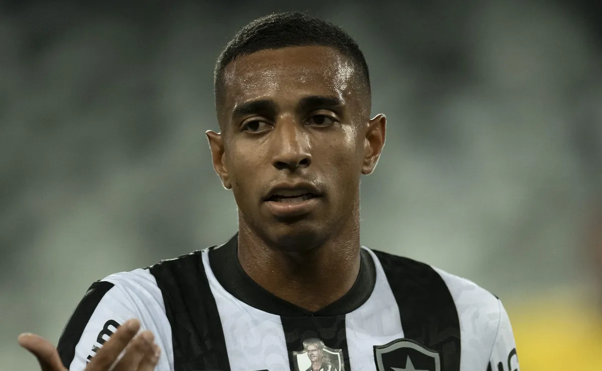Alvo do Vasco, Victor Sá quer manter salário de R$ 1 milhão para retornar ao futebol brasileiro