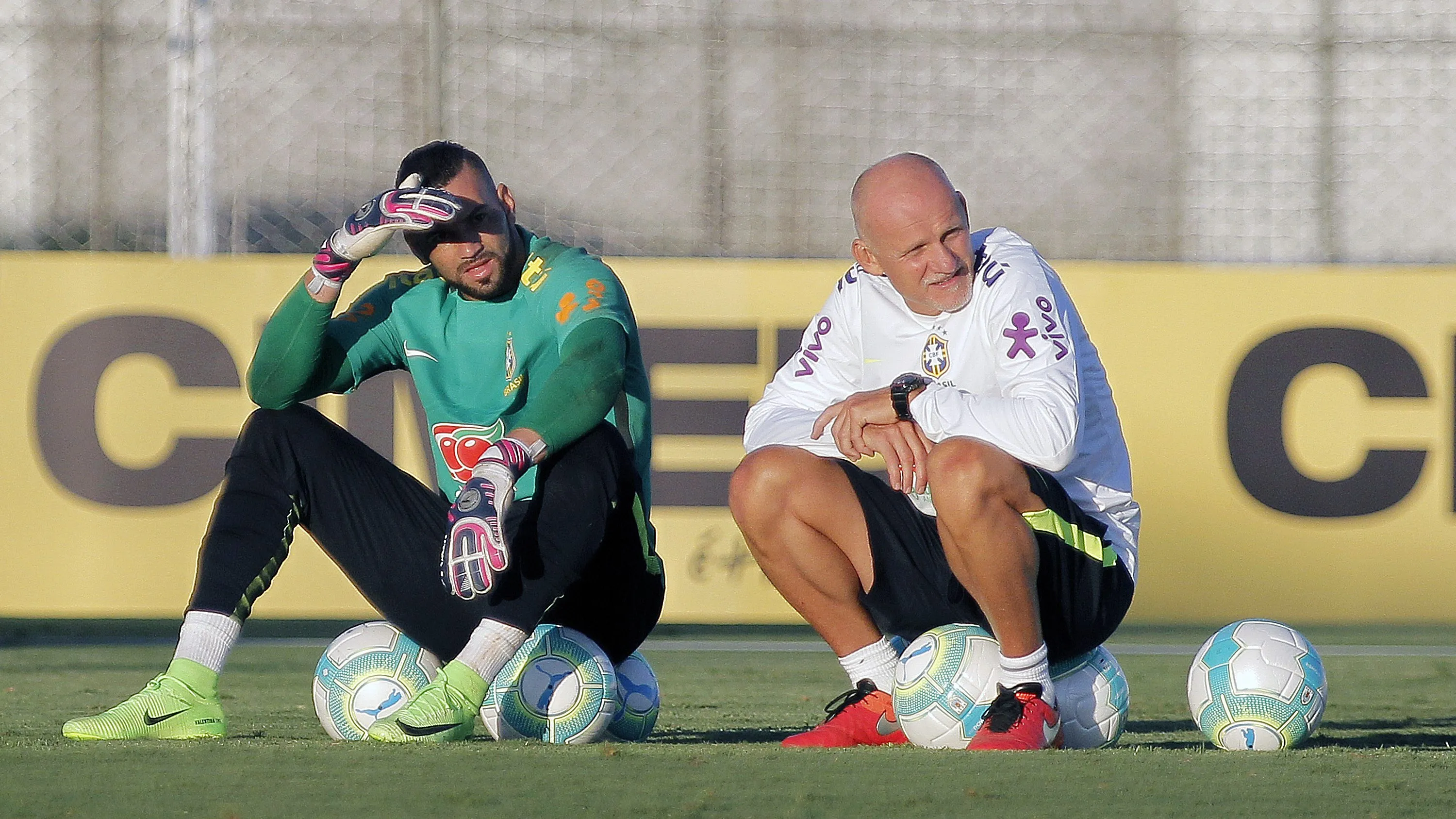 Taffarel optou por Weverton - Foto: Daniel Vorley/AGIF.
