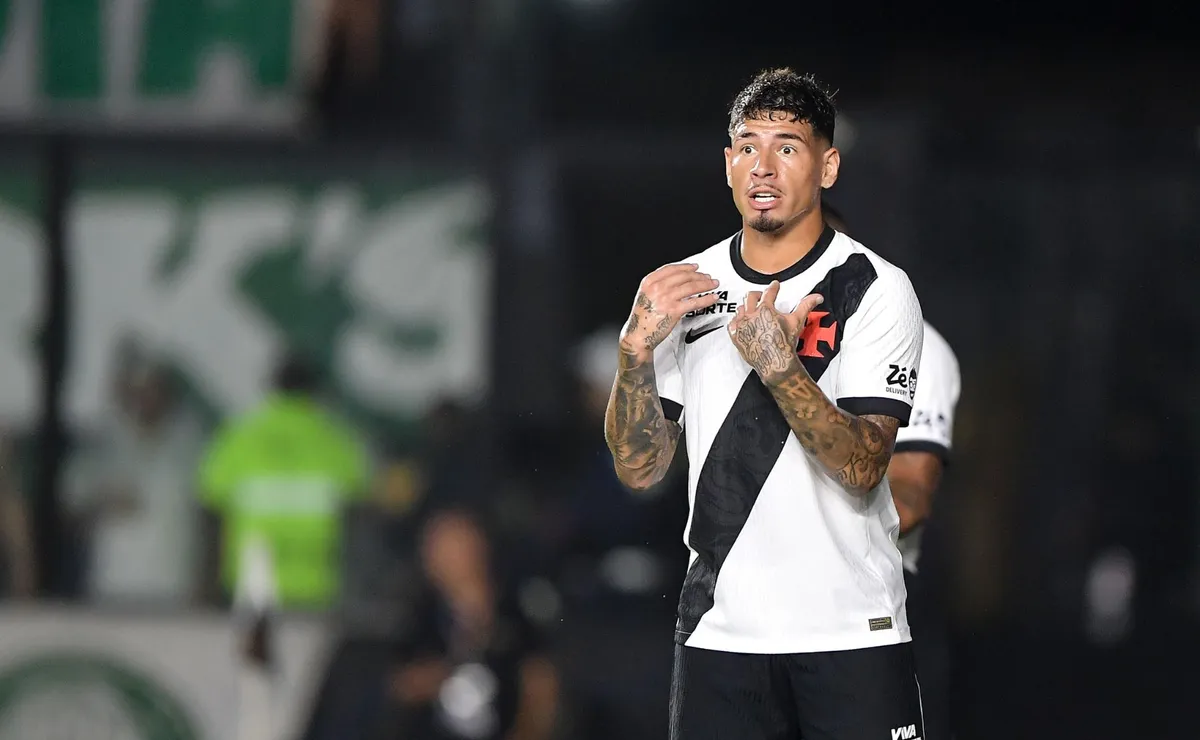 Vasco vê zaga virar problema após sequência ruim de Saldivia e Cuesta