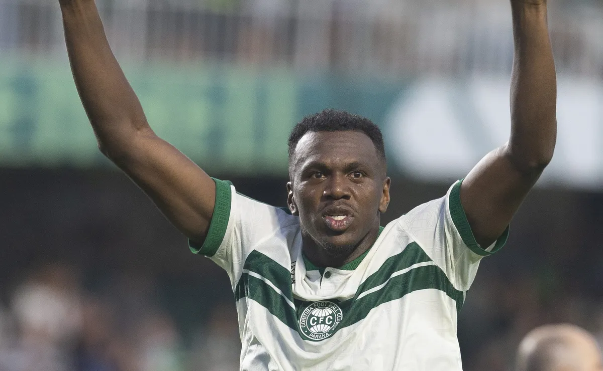 Alexandre Mattos avalia o mercado e Santos tem interesse em Jacy, do Coritiba, para 2027